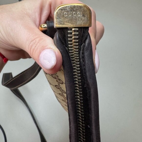 Authentic Vintage Gucci GG Monogram Canvas Crossbody Bag – Excellent Condition - Picture 9 of 16